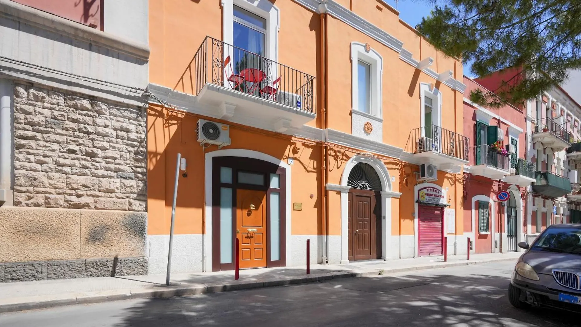 Stayart - Contemporary Home For Travellers Bari 0*,  Italien